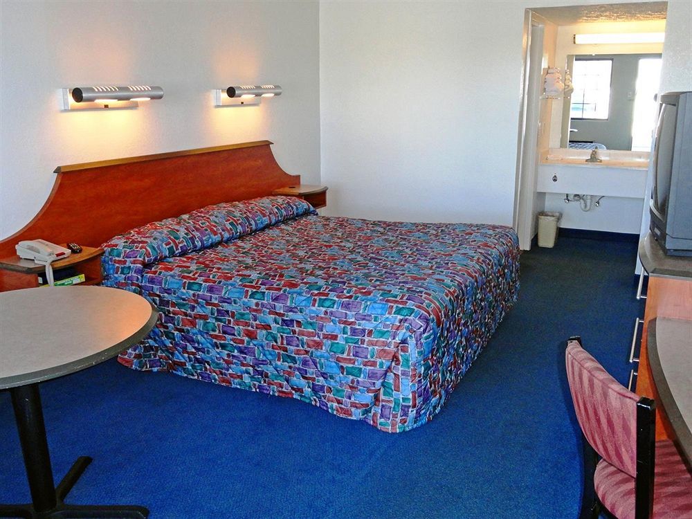 Days Inn By Wyndham Indianapolis South エクステリア 写真