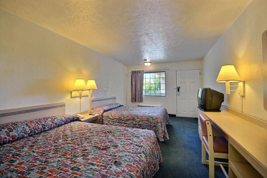 Days Inn By Wyndham Indianapolis South エクステリア 写真